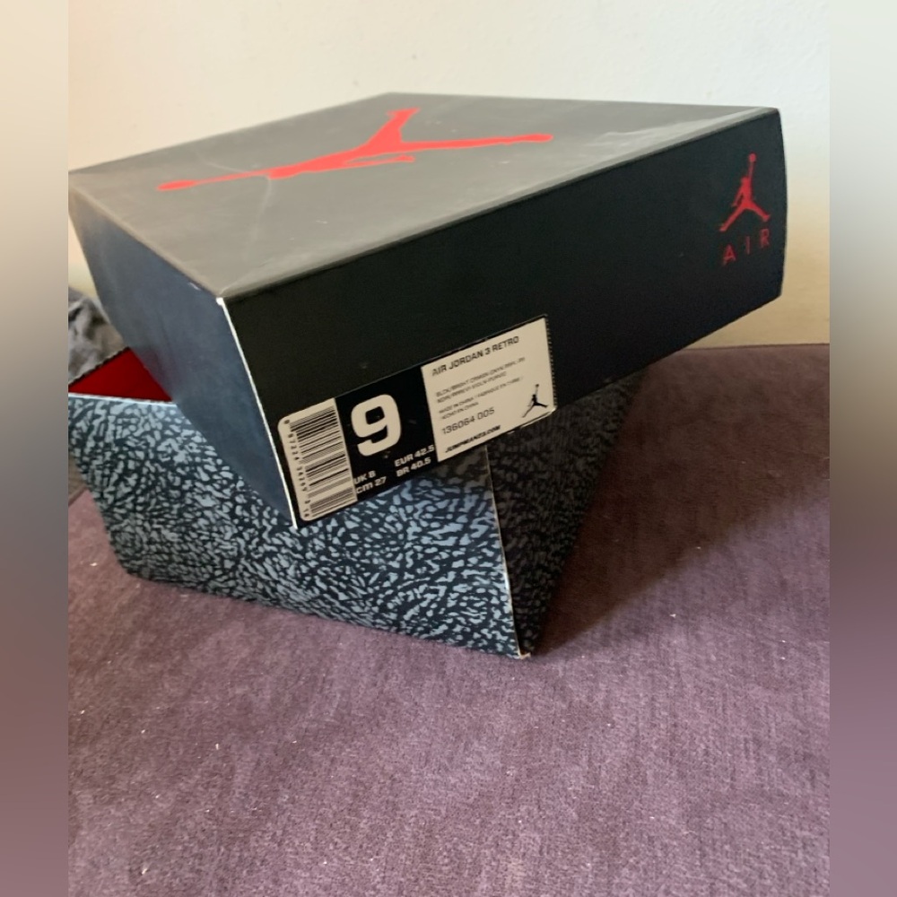 Jordan 3 bright crimson box